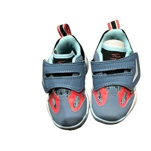 SHAQ RAQ low Little boys size 5 slip on sneakers NEW